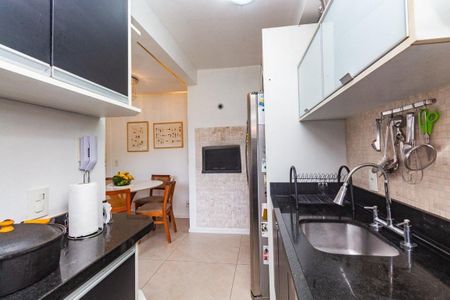 Cozinha  de apartamento para alugar com 2 quartos, 56m² em Morro Santana, Porto Alegre