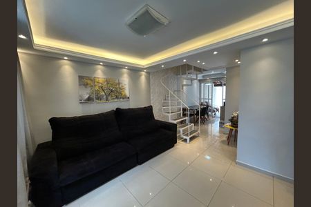 Sala de casa de condomínio à venda com 2 quartos, 65m² em Engenho de Dentro, Rio de Janeiro