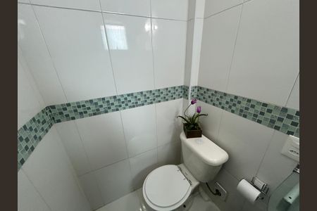 Casa de condomínio à venda com 65m², 2 quartos e 2 vagasBanheiro