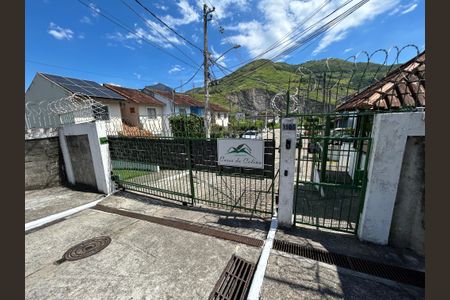 Casa de condomínio à venda com 65m², 2 quartos e 2 vagasPortaria
