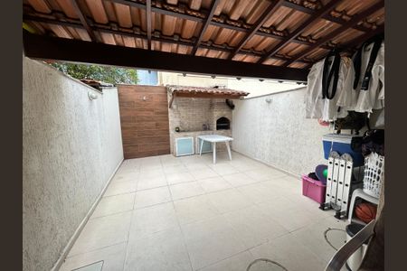Casa de condomínio à venda com 65m², 2 quartos e 2 vagasEspaço Gourmet