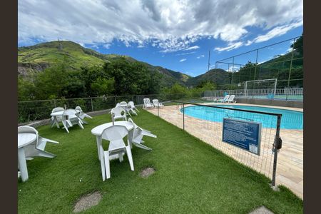 Casa de condomínio à venda com 65m², 2 quartos e 2 vagasÁrea comum - Piscina