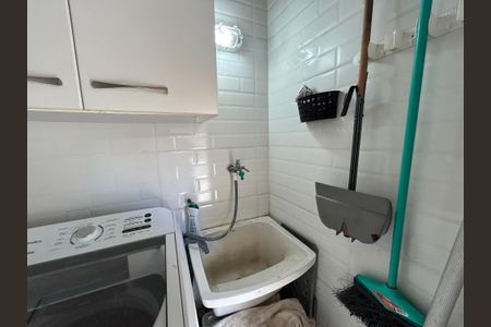 Casa de condomínio à venda com 65m², 2 quartos e 2 vagasÁrea de Serviço