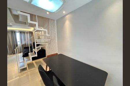 Casa de condomínio à venda com 65m², 2 quartos e 2 vagasCopa