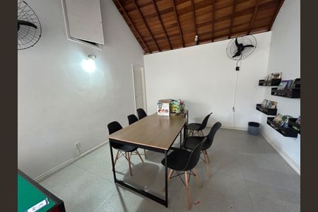 Casa de condomínio à venda com 65m², 2 quartos e 2 vagasBrinquedoteca