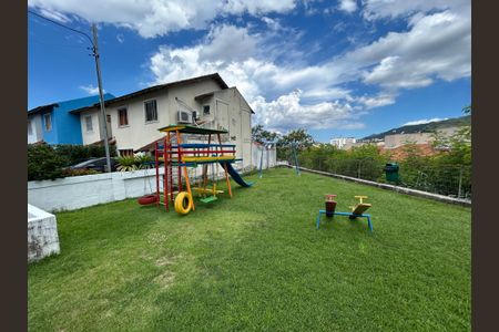 Casa de condomínio à venda com 65m², 2 quartos e 2 vagasÁrea comum - Playground