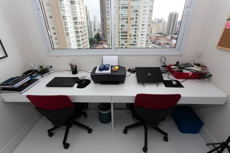 Apartamento à venda com 178m², 4 quartos e 3 vagas Apartamento à venda com 178m², 4 quartos e 3 vagasEscritório