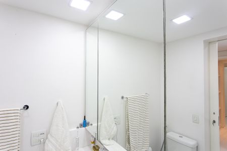 Apartamento à venda com 178m², 4 quartos e 3 vagas Apartamento à venda com 178m², 4 quartos e 3 vagasBanheiro da Suíte 1