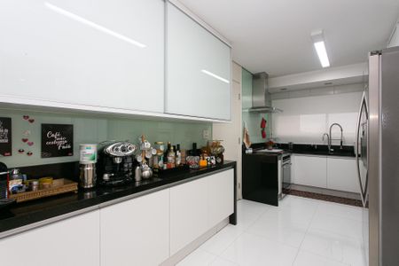 Apartamento à venda com 178m², 4 quartos e 3 vagas Apartamento à venda com 178m², 4 quartos e 3 vagasCozinha