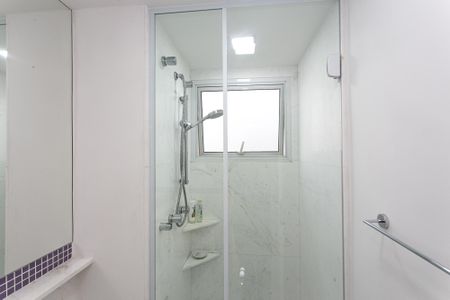 Apartamento à venda com 178m², 4 quartos e 3 vagas Apartamento à venda com 178m², 4 quartos e 3 vagasBanheiro da Suíte 2