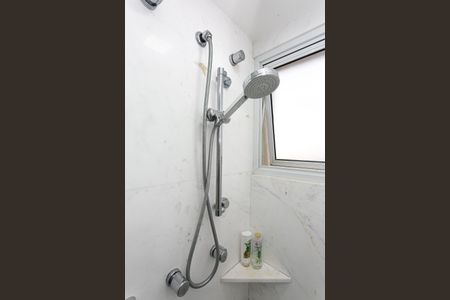 Apartamento à venda com 178m², 4 quartos e 3 vagas Apartamento à venda com 178m², 4 quartos e 3 vagasBanheiro da Suíte 2