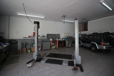 Casa à venda com 310m², 3 quartos e 6 vagasStudio