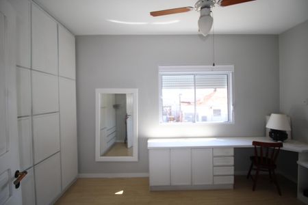 Casa à venda com 310m², 3 quartos e 6 vagasQuarto 2