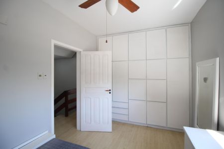 Casa à venda com 310m², 3 quartos e 6 vagasQuarto 2