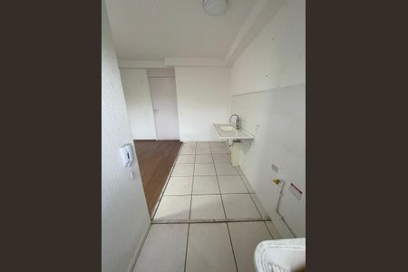 Cozinha de apartamento para alugar com 2 quartos, 42m² em Santa Cruz, Rio de Janeiro