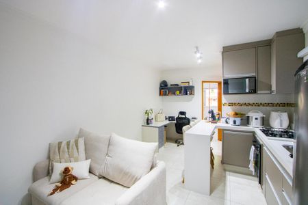 Sala de apartamento para alugar com 1 quarto, 42m² em Vila Pires, Santo André