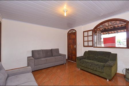 Sala de casa à venda com 4 quartos, 200m² em Santa Cruz, Belo Horizonte