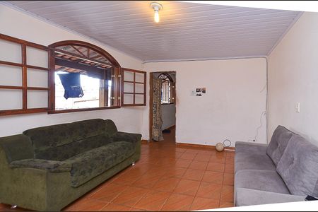 Sala de casa à venda com 4 quartos, 200m² em Santa Cruz, Belo Horizonte