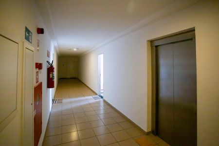 Apartamento à venda com 57m², 2 quartos e 1 vagaHall de entrada