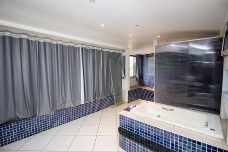 Casa à venda com 680m², 6 quartos e 6 vagasBanheiro da Suíte