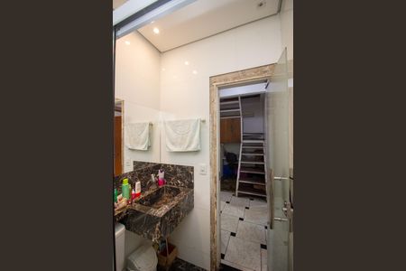 Casa à venda com 680m², 6 quartos e 6 vagasBanheiro Social