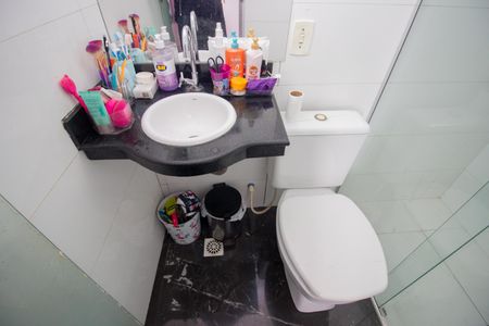 Casa à venda com 680m², 6 quartos e 6 vagasBanheiro da Suíte 1