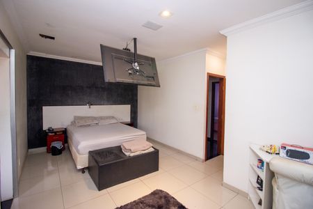 Casa à venda com 680m², 6 quartos e 6 vagasQuarto Suíte