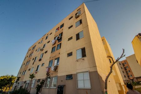 Apartamento para alugar com 46m², 2 quartos e 10 vagas Apartamento para alugar com 46m², 2 quartos e 10 vagasFachada