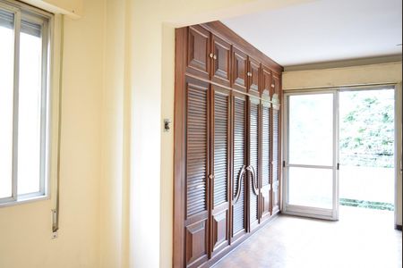 Apartamento à venda com 170m², 3 quartos e 2 vagasSuíte