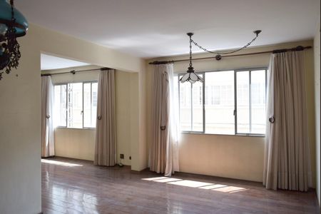 Apartamento à venda com 170m², 3 quartos e 2 vagasSala