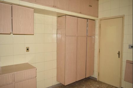 Apartamento à venda com 170m², 3 quartos e 2 vagasCozinha