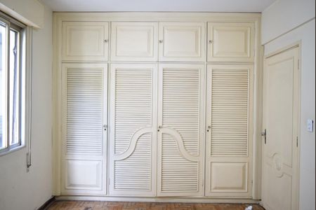 Apartamento à venda com 170m², 3 quartos e 2 vagasQuarto 2