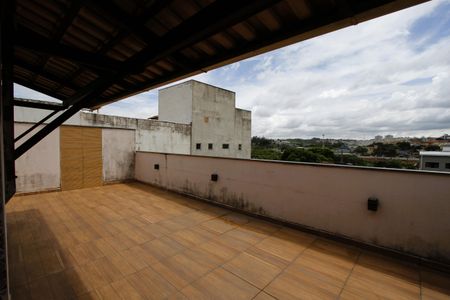 Casa à venda com 200m², 6 quartos e 2 vagasCobertura