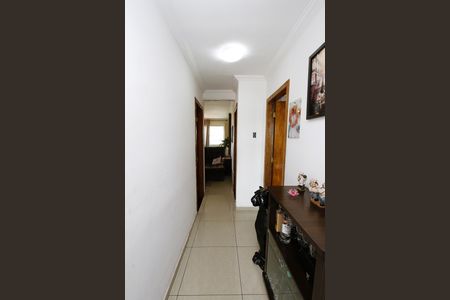 Casa à venda com 200m², 6 quartos e 2 vagasCorredor
