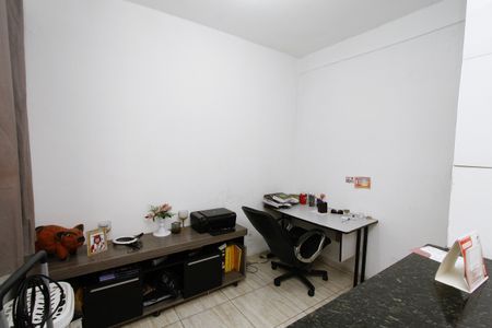 Casa à venda com 200m², 6 quartos e 2 vagasEscritório