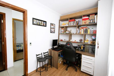 Casa à venda com 200m², 6 quartos e 2 vagasQuarto 1