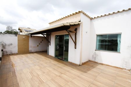 Casa à venda com 200m², 6 quartos e 2 vagasCobertura