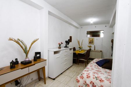 Casa à venda com 200m², 6 quartos e 2 vagasQuarto 4