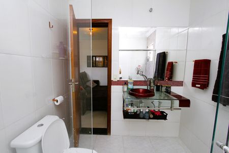 Casa à venda com 200m², 6 quartos e 2 vagasBanheiro 1