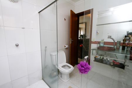 Casa à venda com 200m², 6 quartos e 2 vagasBanheiro 1