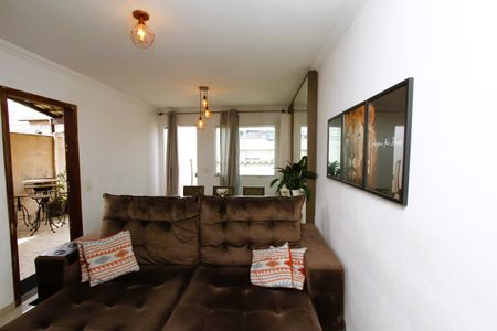 Sala 1 de casa à venda com 6 quartos, 200m² em Jk, Contagem