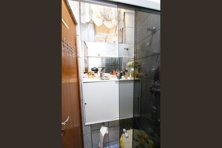 Casa à venda com 200m², 6 quartos e 2 vagasBanheiro 2