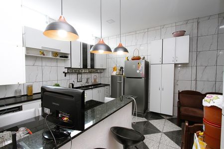 Casa à venda com 200m², 6 quartos e 2 vagasCozinha 2