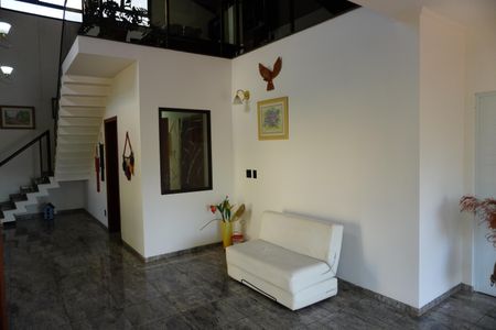 Casa para alugar com 1000m², 4 quartos e 3 vagasSala 1