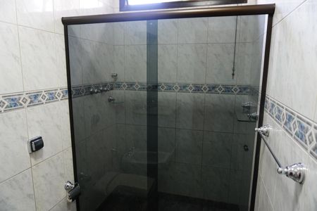 Casa para alugar com 1000m², 4 quartos e 3 vagasBanheiro da Suíte 1