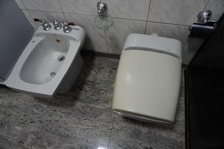 Casa para alugar com 1000m², 4 quartos e 3 vagasBanheiro da Suíte 1