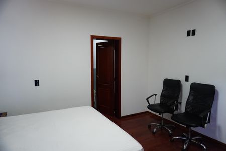 Casa para alugar com 1000m², 4 quartos e 3 vagasSuíte 1