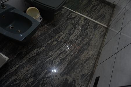 Casa para alugar com 1000m², 4 quartos e 3 vagasBanheiro da Suíte 4