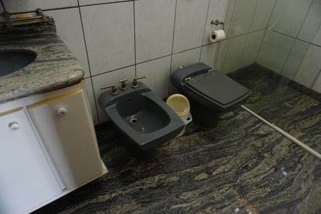 Casa para alugar com 1000m², 4 quartos e 3 vagasBanheiro da Suíte 4