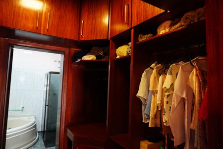 Casa para alugar com 1000m², 4 quartos e 3 vagasCloset Suíte 3